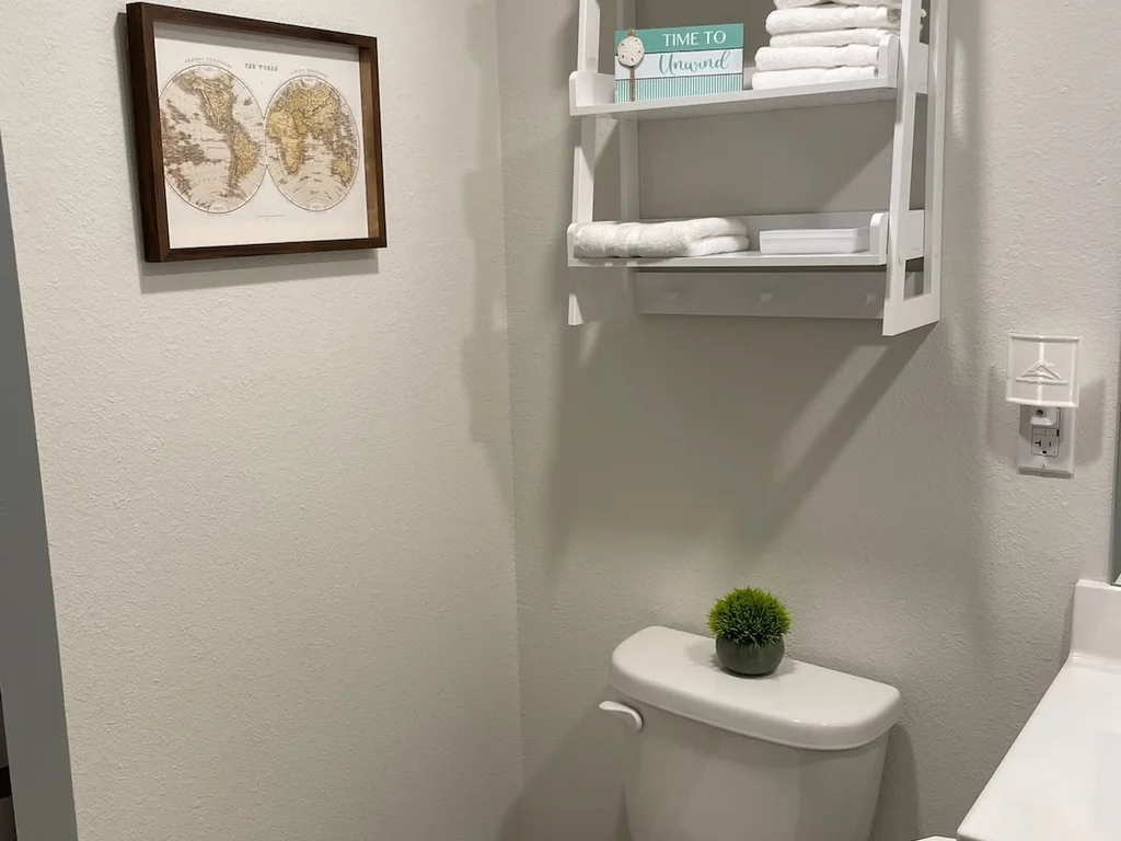 Peaceful Condo Near Convention Center