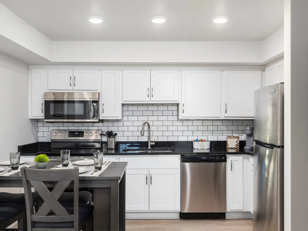 Condo with Elevator – Indoor & Outdoor Pool