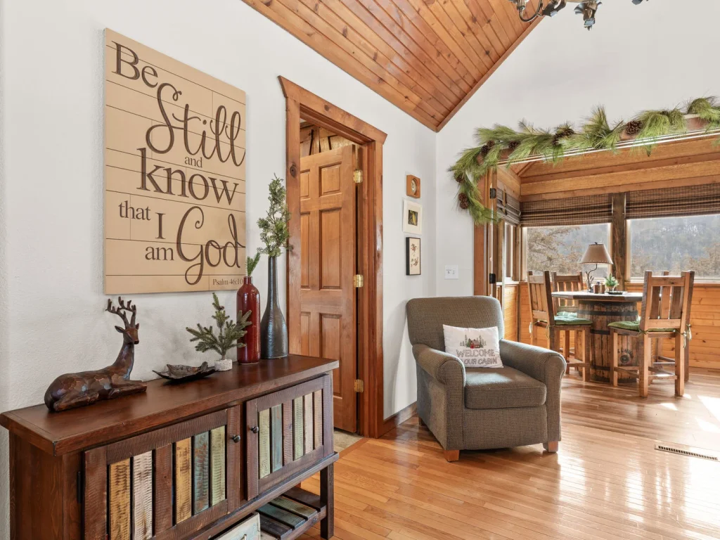 The Hunt Cabin at Stonebridge