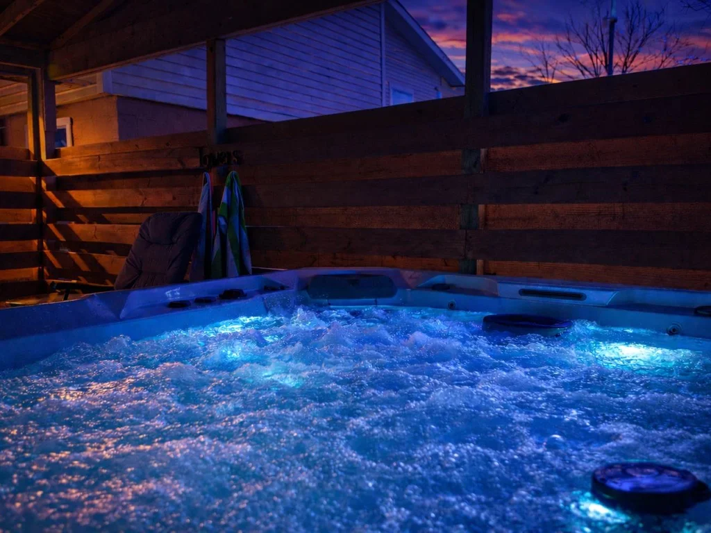 Walk to Downtown, Hot Tub, Game Room, Boat Parking
