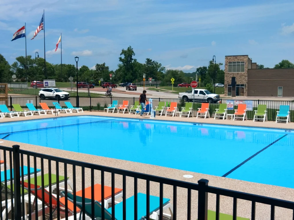 Condo with Elevator – Indoor & Outdoor Pool