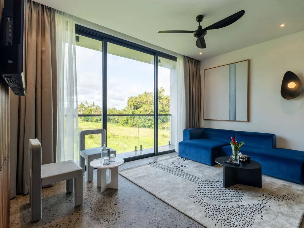 Ecoverse Studio T1