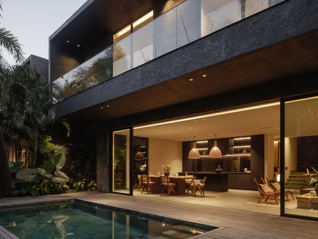 Black Villas by OXO