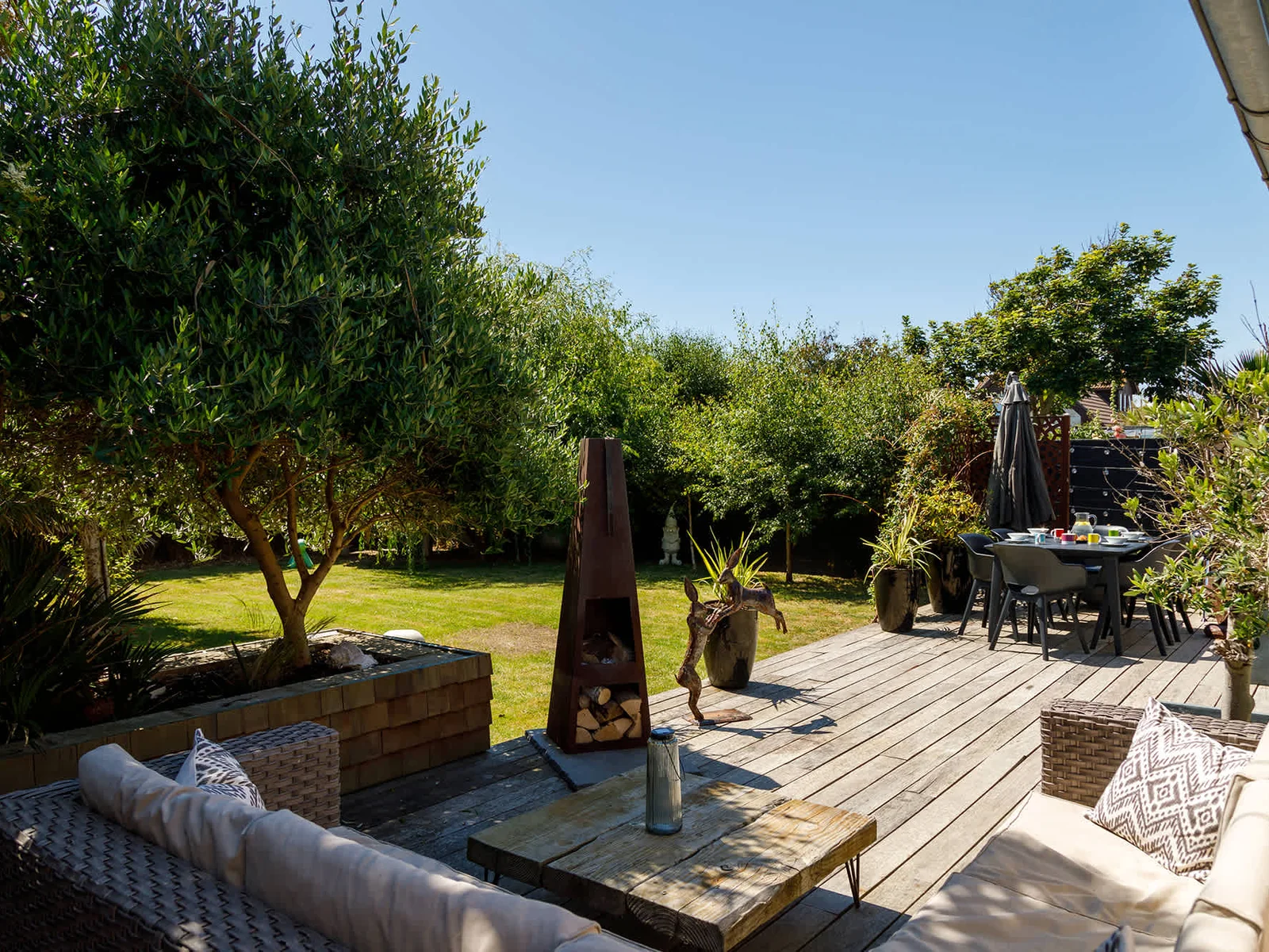 The refurbished East Wittering getaway is ready to accommodate you and your beautiful family!