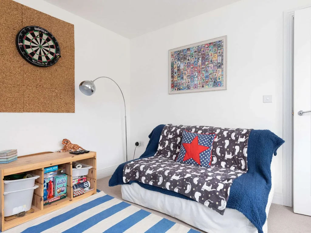 Modern Family Retreat Nr Beaches and Marina