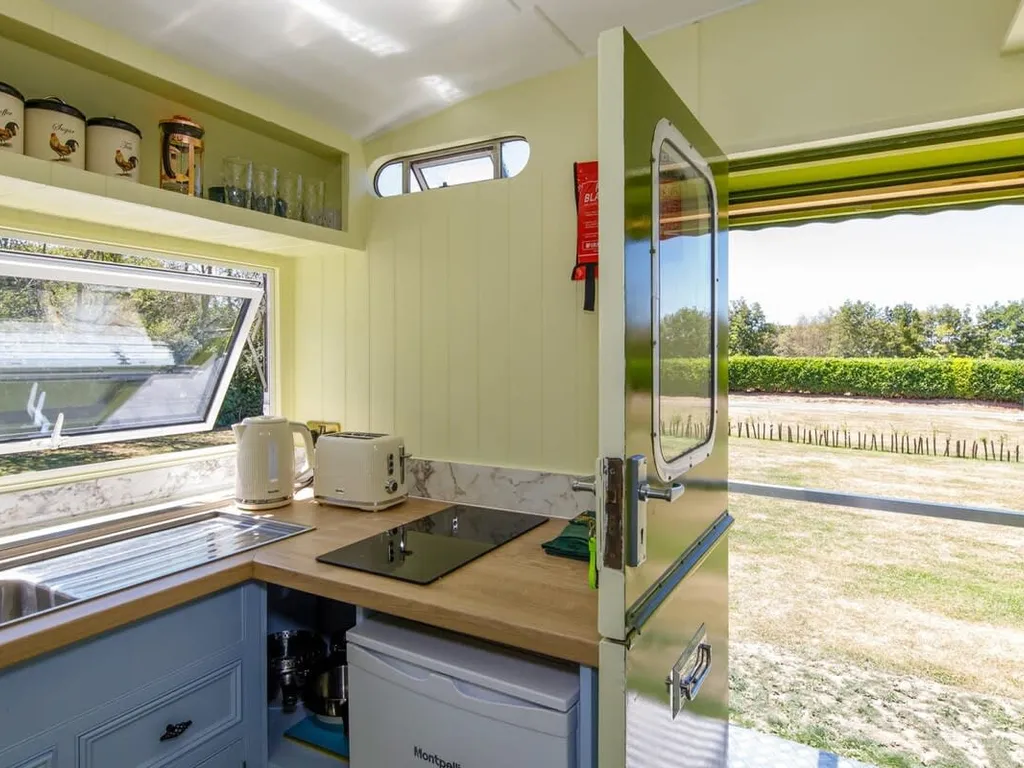 Restored Showman’s Carriage with King Bed