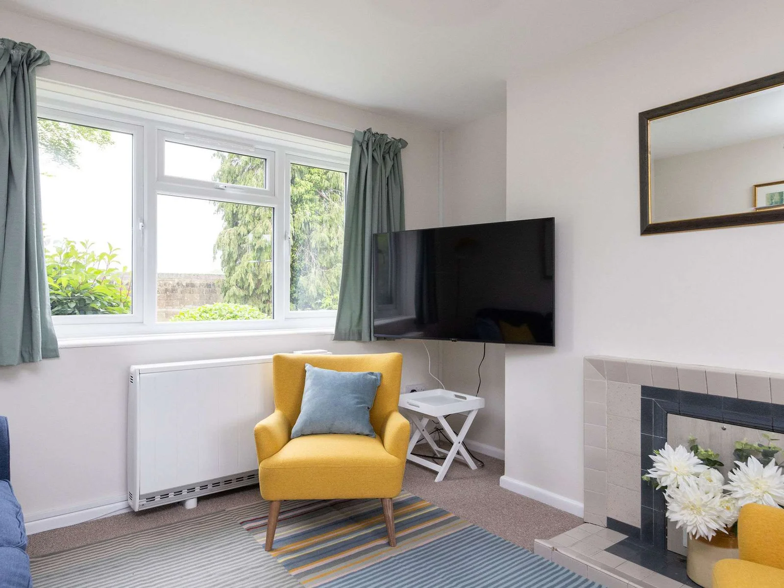 Enjoy your favourite TV shows or films on the smart tv in the lounge!