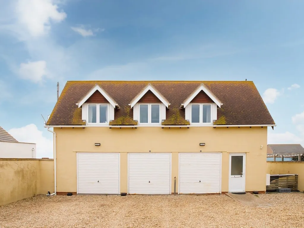 Lovely Selsey apartment with sea views / sleeps 4