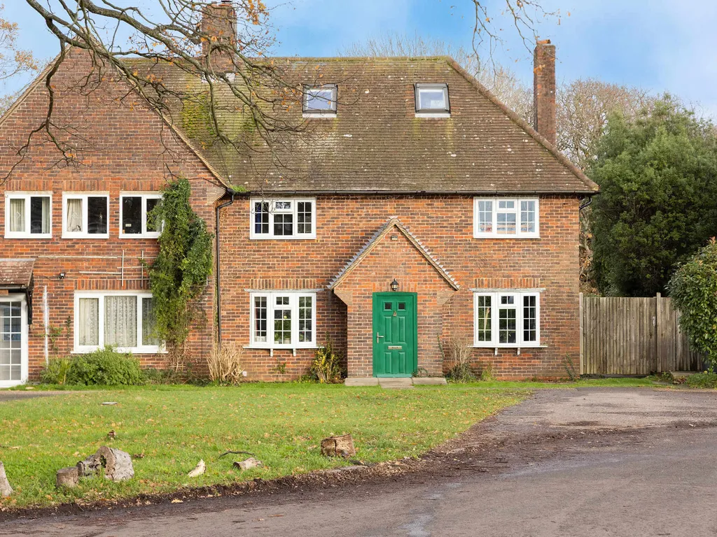 Rural House with Swimming Pool and Gardens