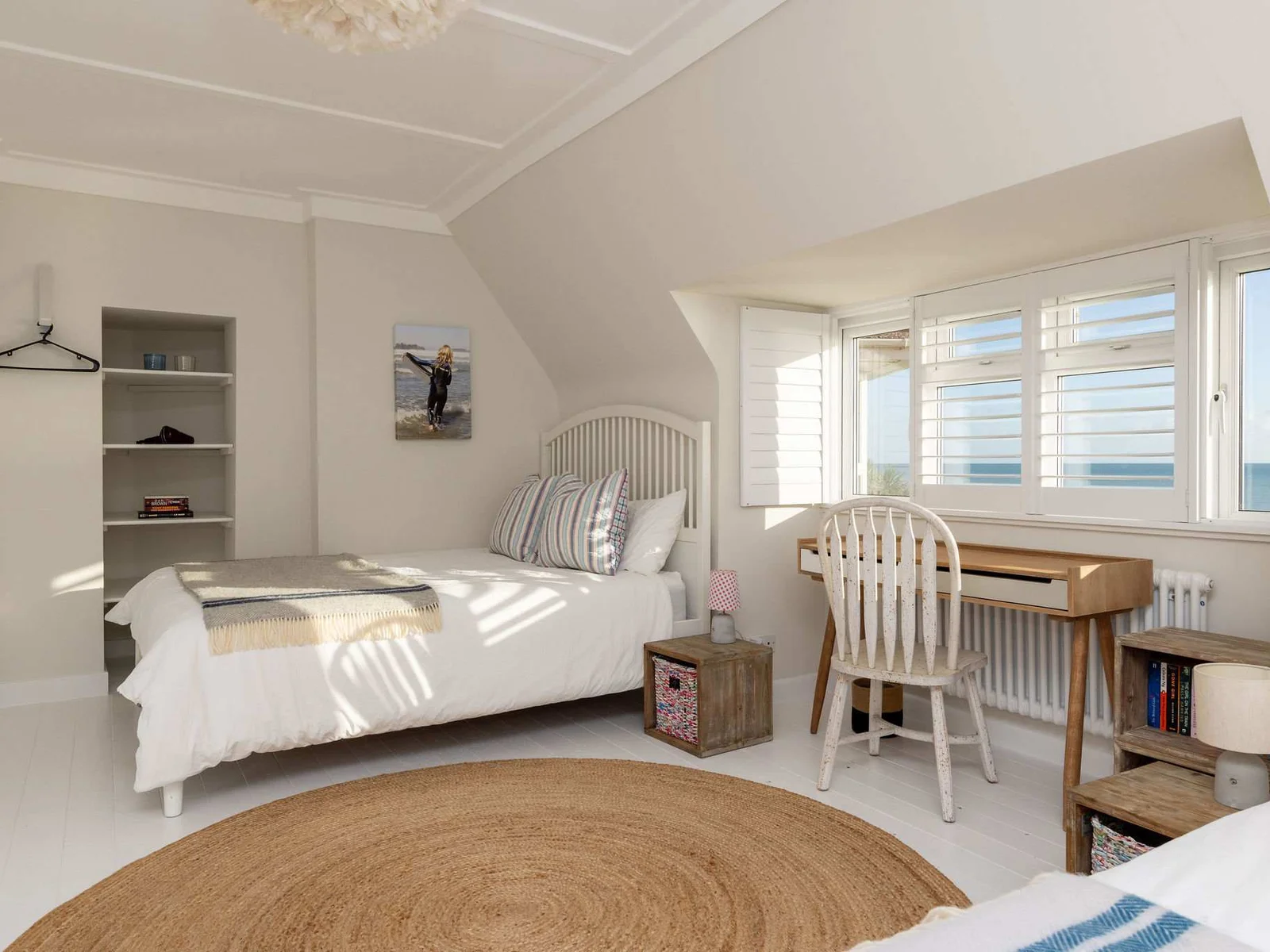 Relaxing Twin bedroom with stunning ocean views.