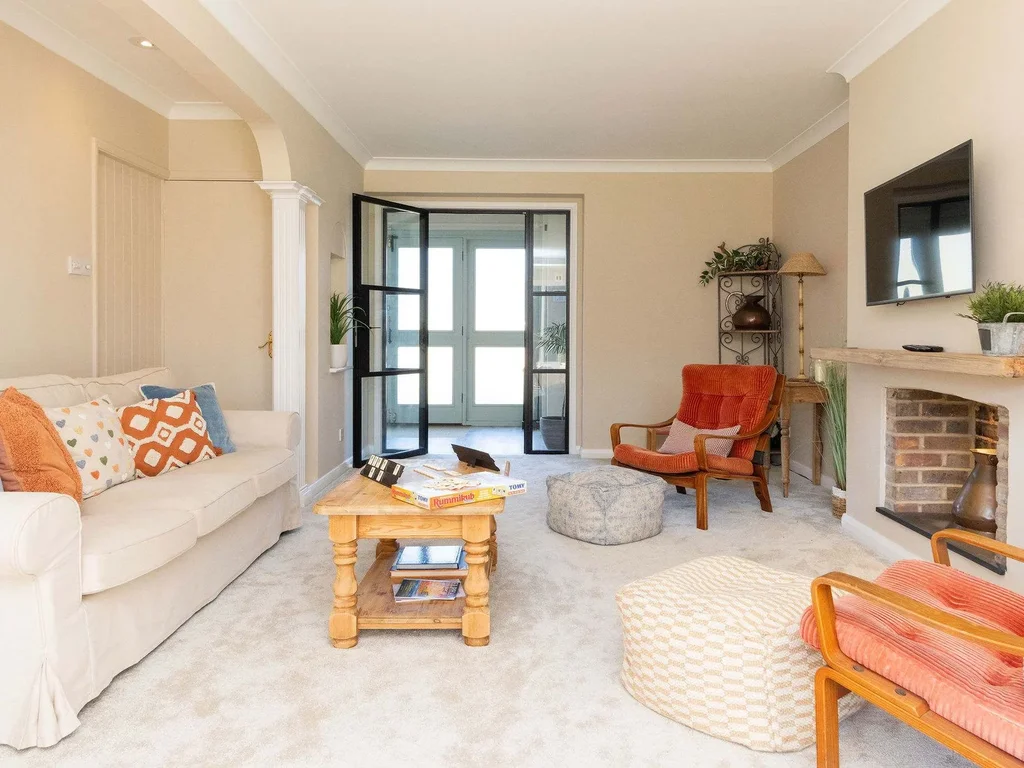 Coastal Comfort for 6, Felpham Beach