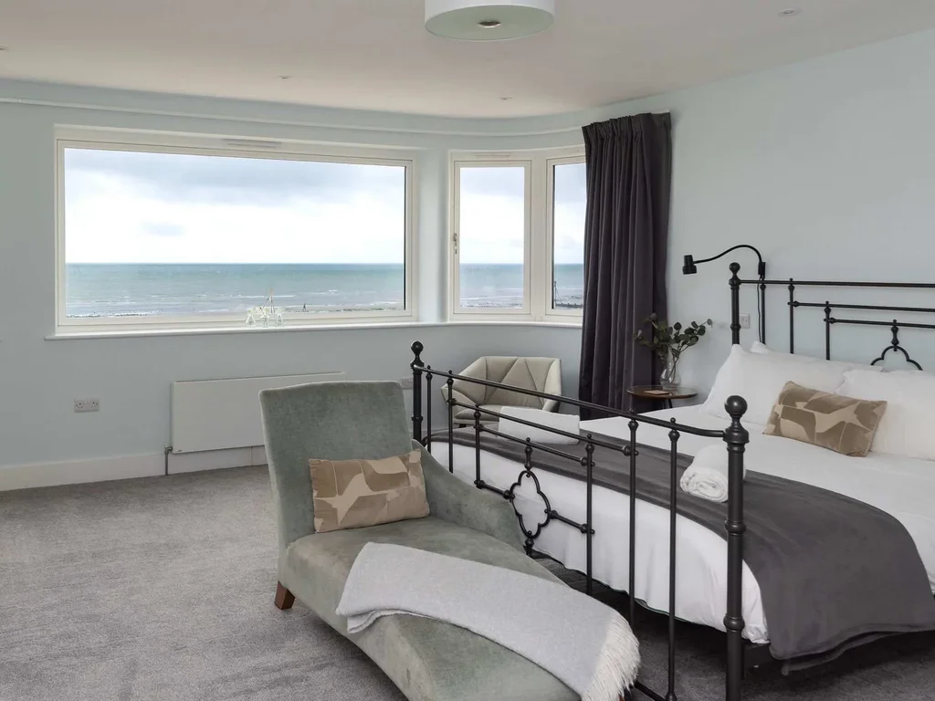 5BR Beachfront Escape with Panoramic Sea Views