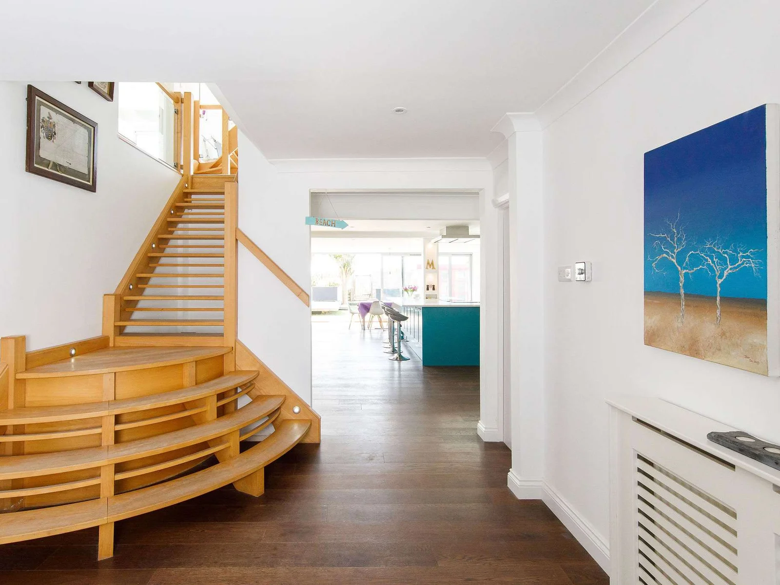 The spacious entrance hall.