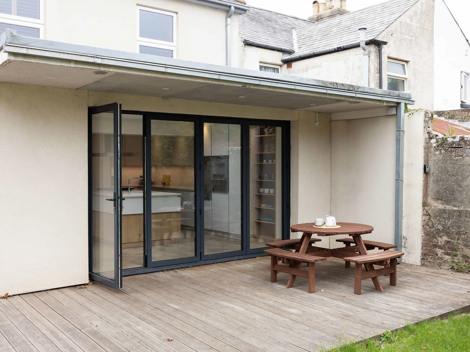 Open up the bifold doors and enjoy the garden!