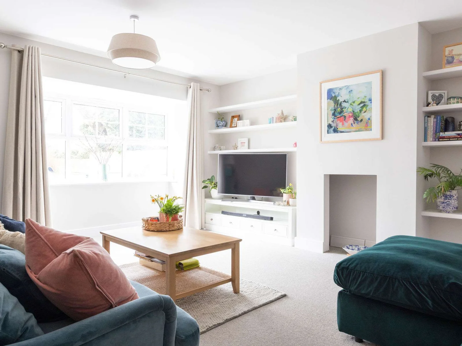 The stylish and comfortable living room has smart TV to enjoy all your favourite tv shows or films.