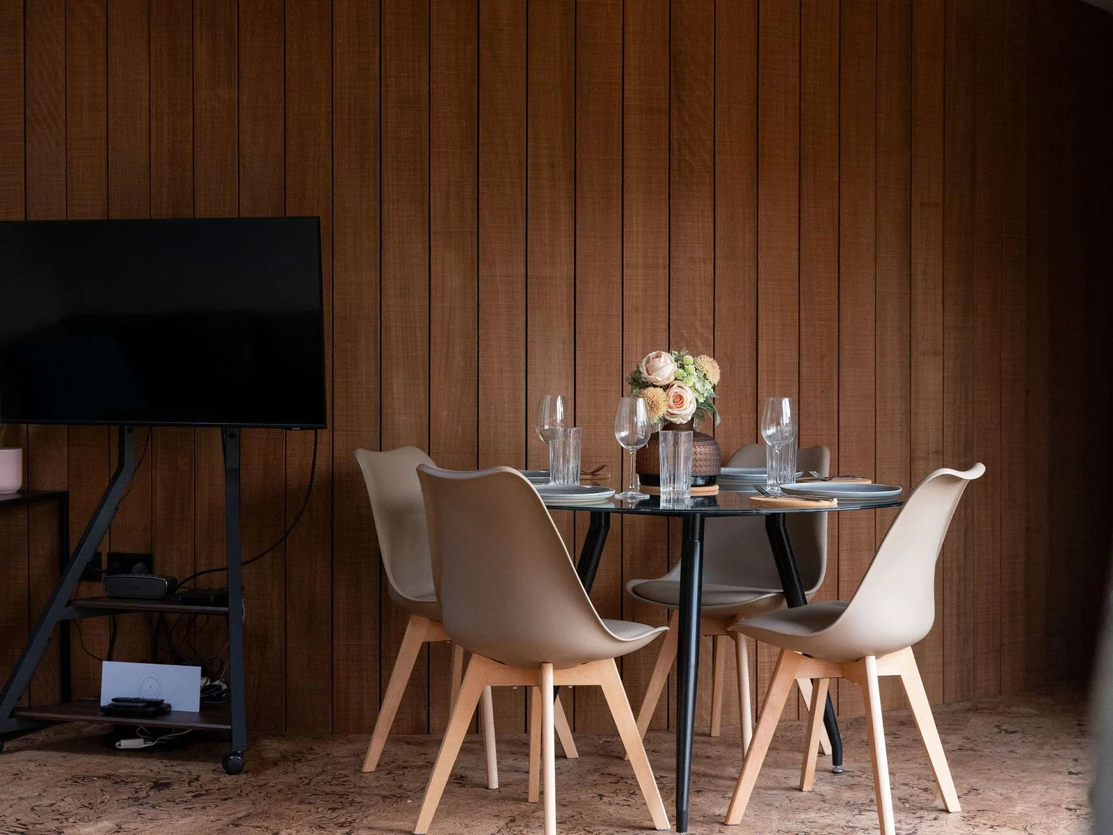 The dining table comfortably seats up to 4 guests, perfect for enjoying breakfast, lunch, and dinner.