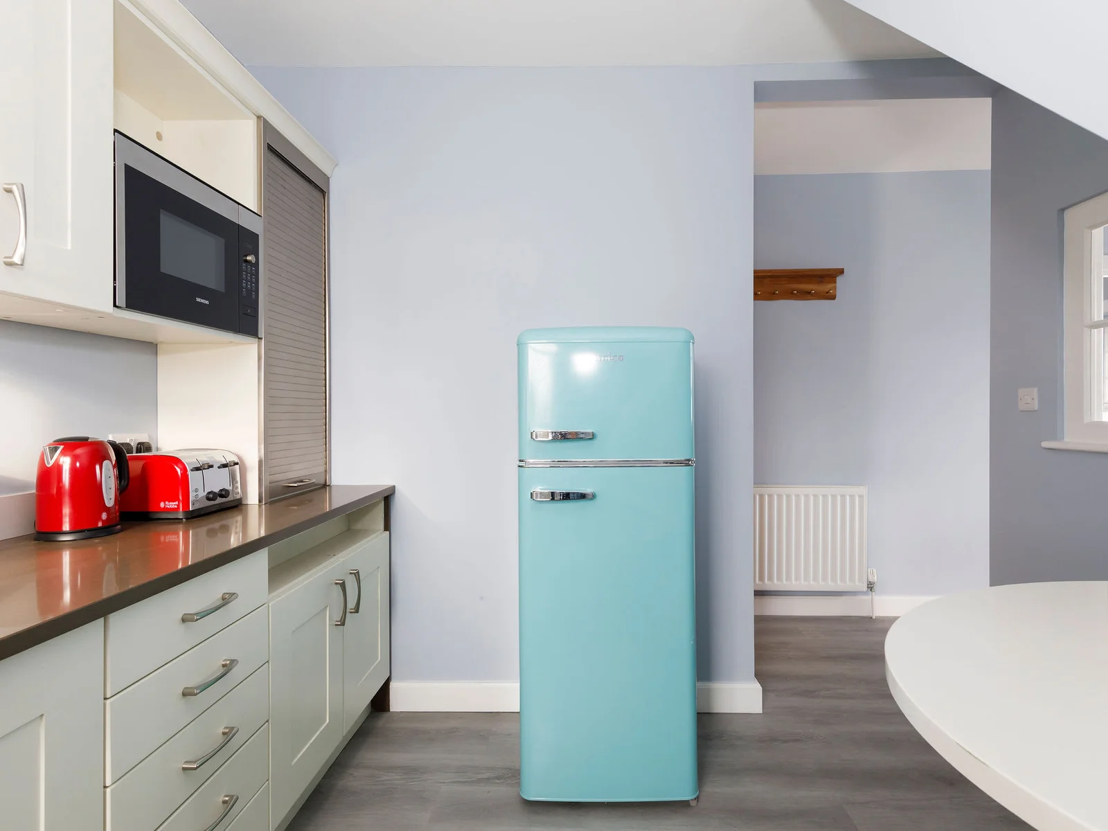 Cute fridge freezer and all other amenities
