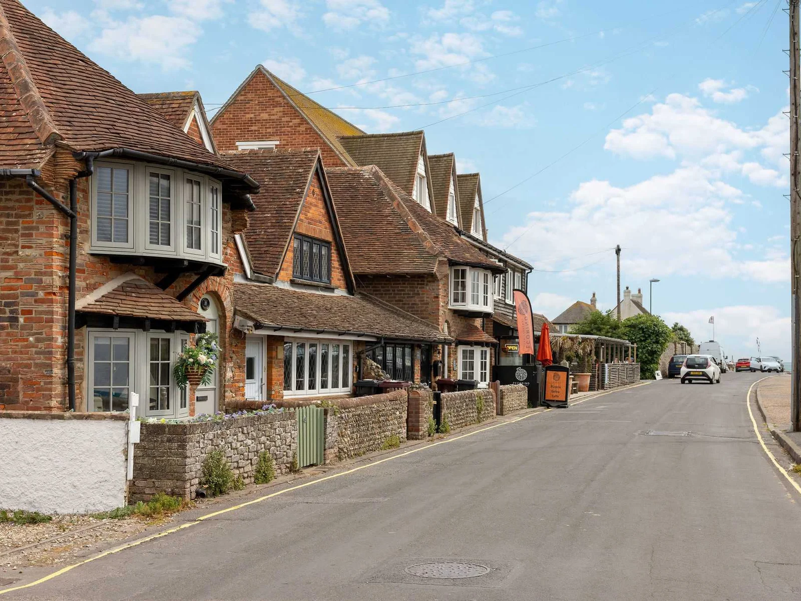 The cottage is a stones throw away from the seaside.