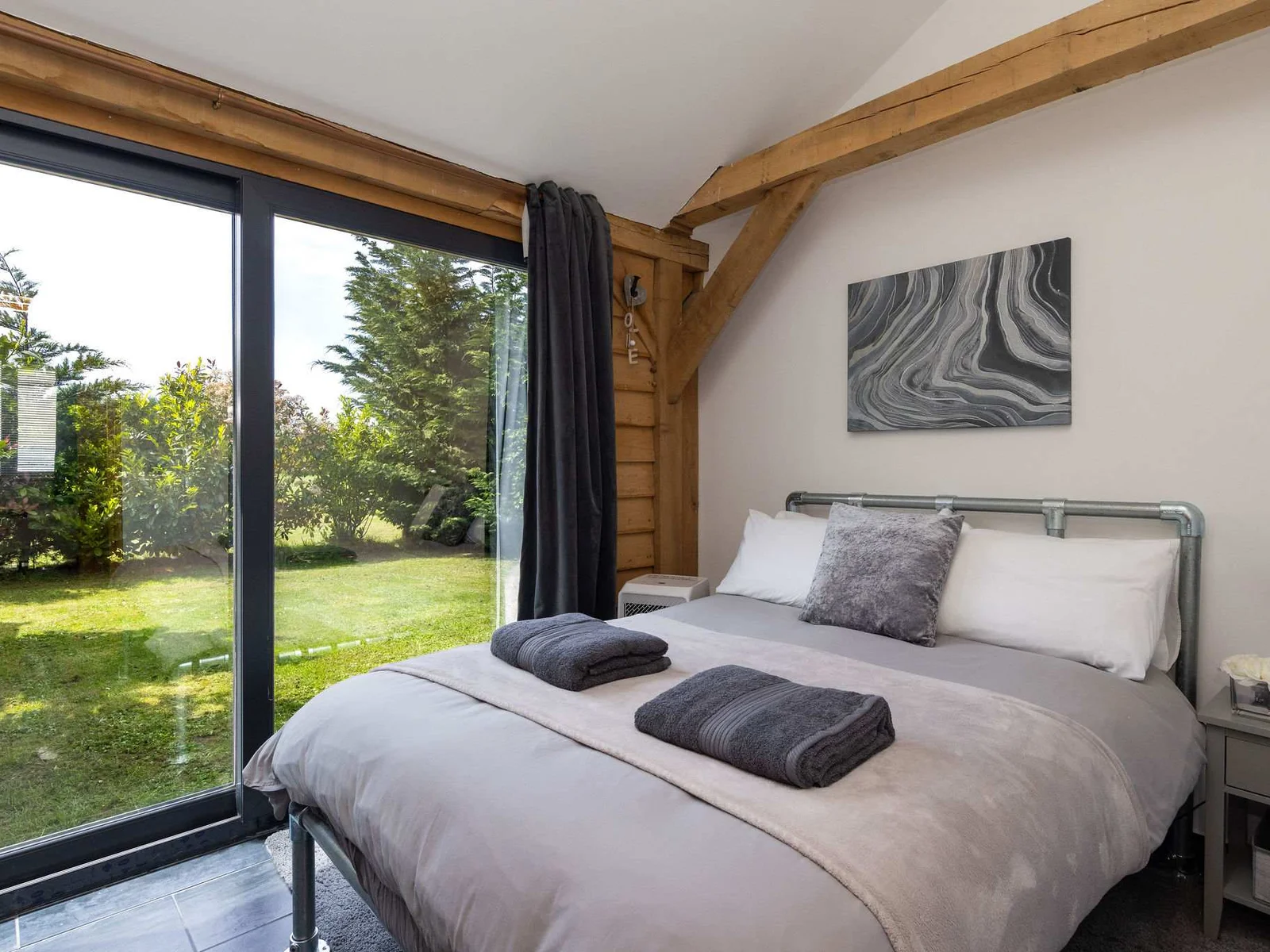 Wake up to breathtaking countryside views in this beautifully bright double bedroom.