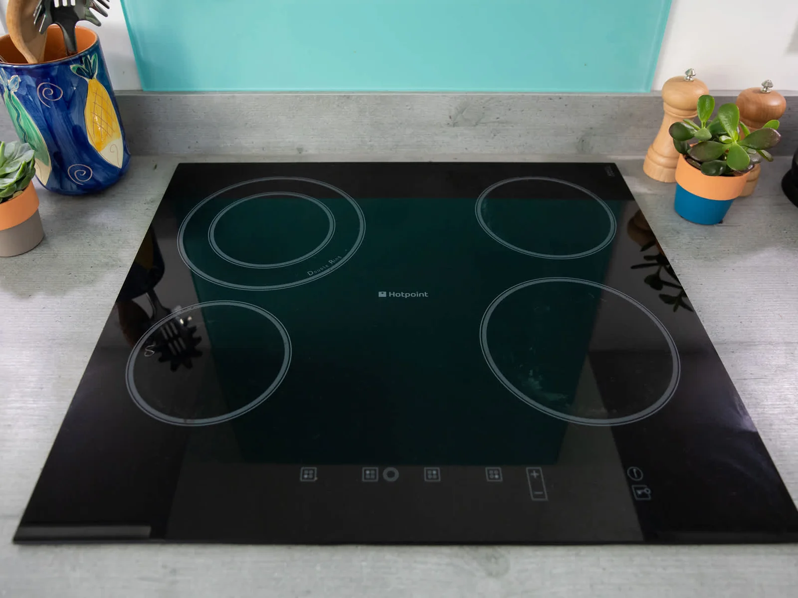 Contemporary 4 burner Hob