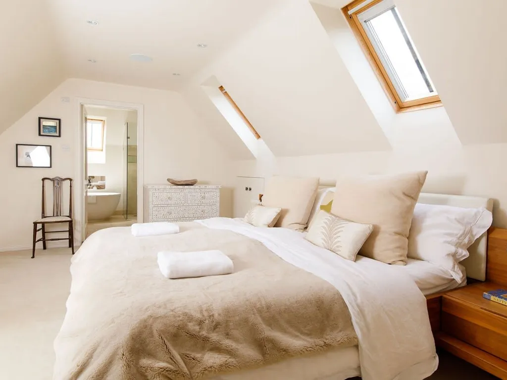 Amazing 5 BR Country Home ~ Pool, Gym, Yoga Studio