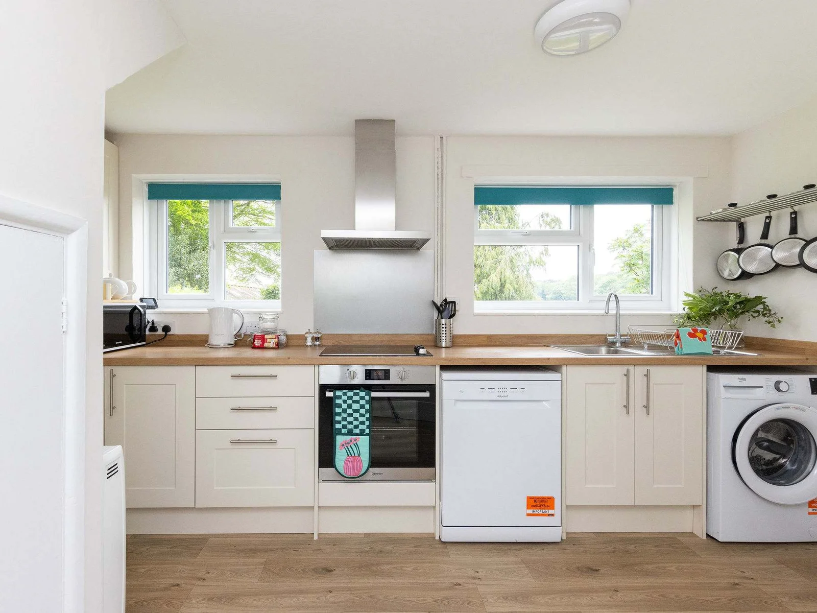 The fully equipped kitchen has everything you need for your stay.