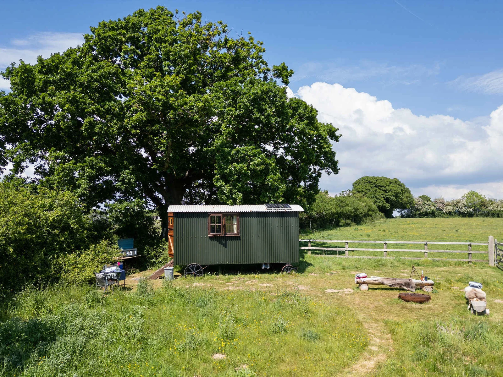 Your countryside oasis