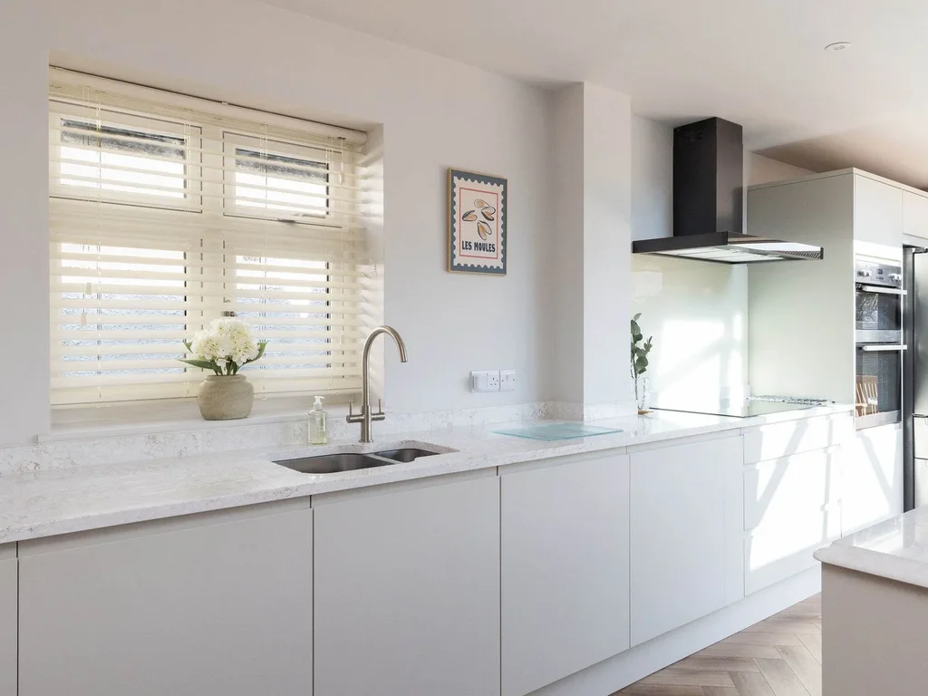 Stylish Coastal 3BD Bungalow with Garden