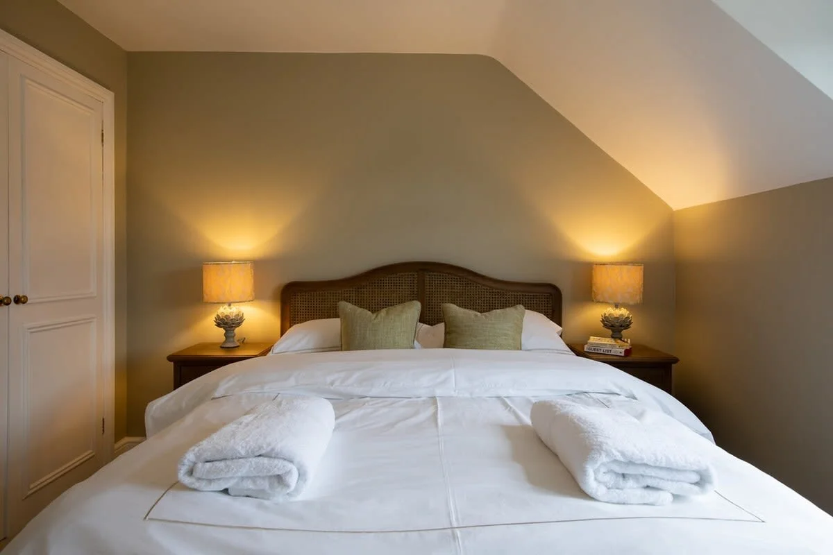 Unwind and relax in this pretty cottage, beautifully furnished throughout for ultimate comfort.