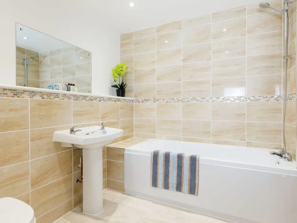 Countryside Bungalow for 4 Close to Beaches