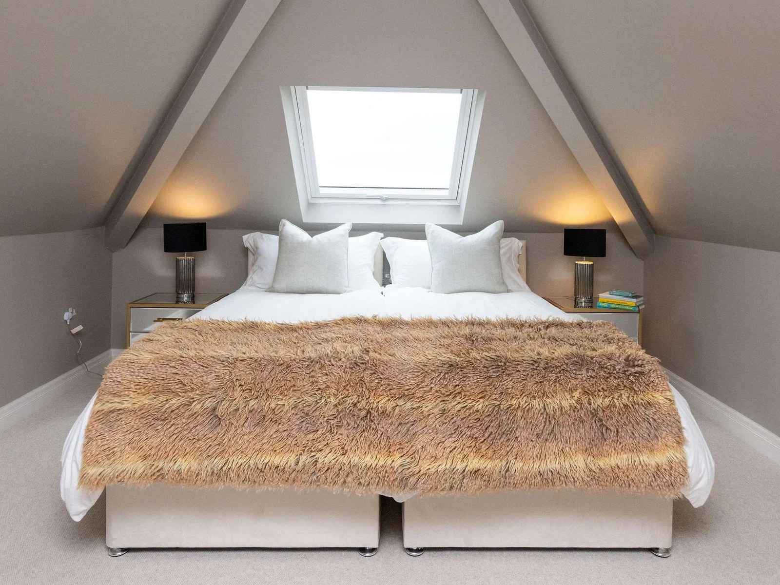 Cosy top-floor room with super king bed and skylight