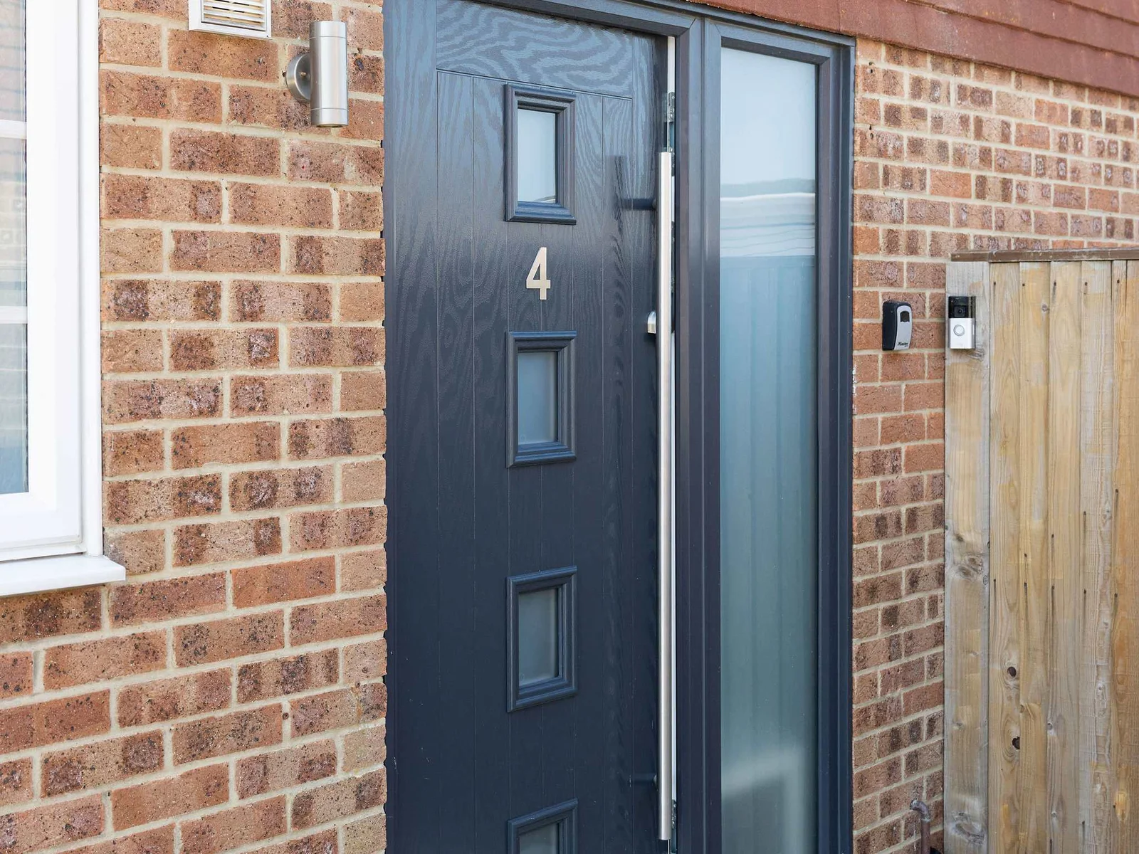 Private entrance with keyless check-in