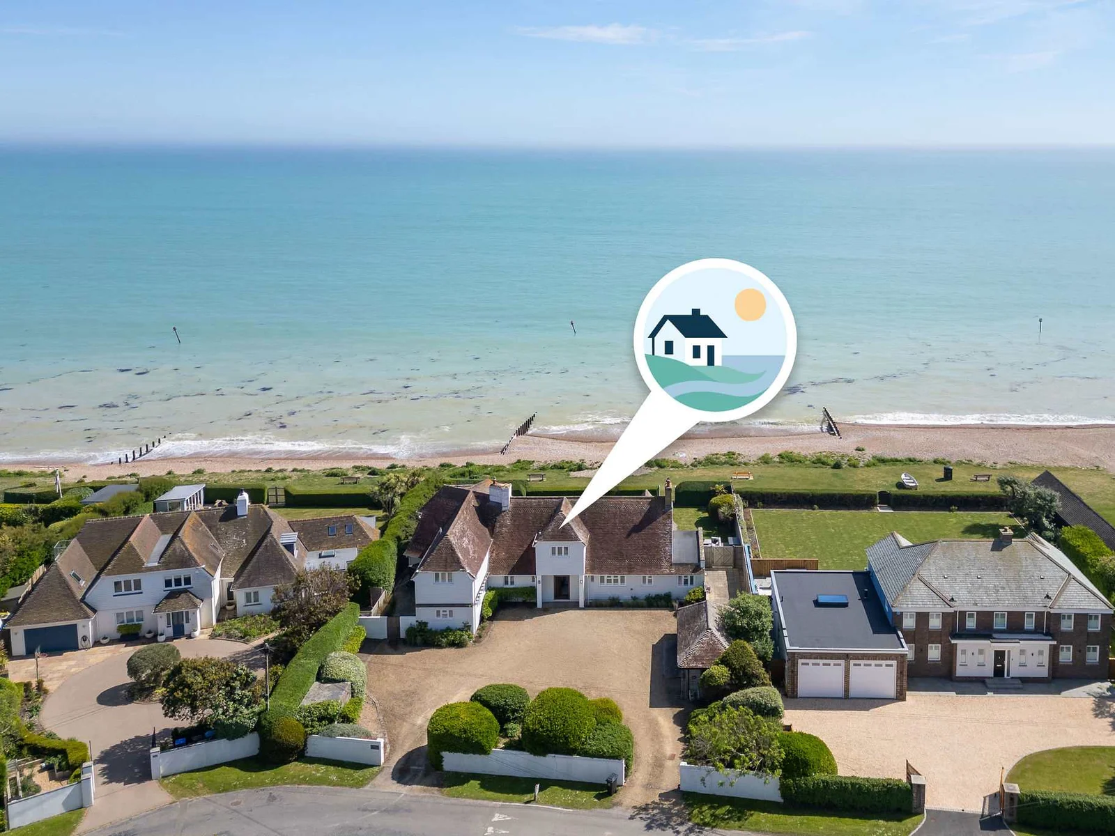 Luxury Beachfront Retreat for 14 with Hot Tub