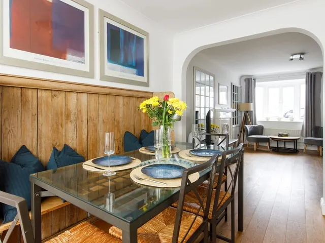 Wonderful Seafront Home – Panoramic Ocean Views