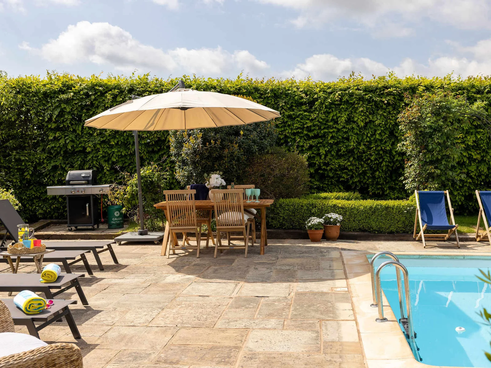 Outdoor dining area ideal for al fresco gatherings.