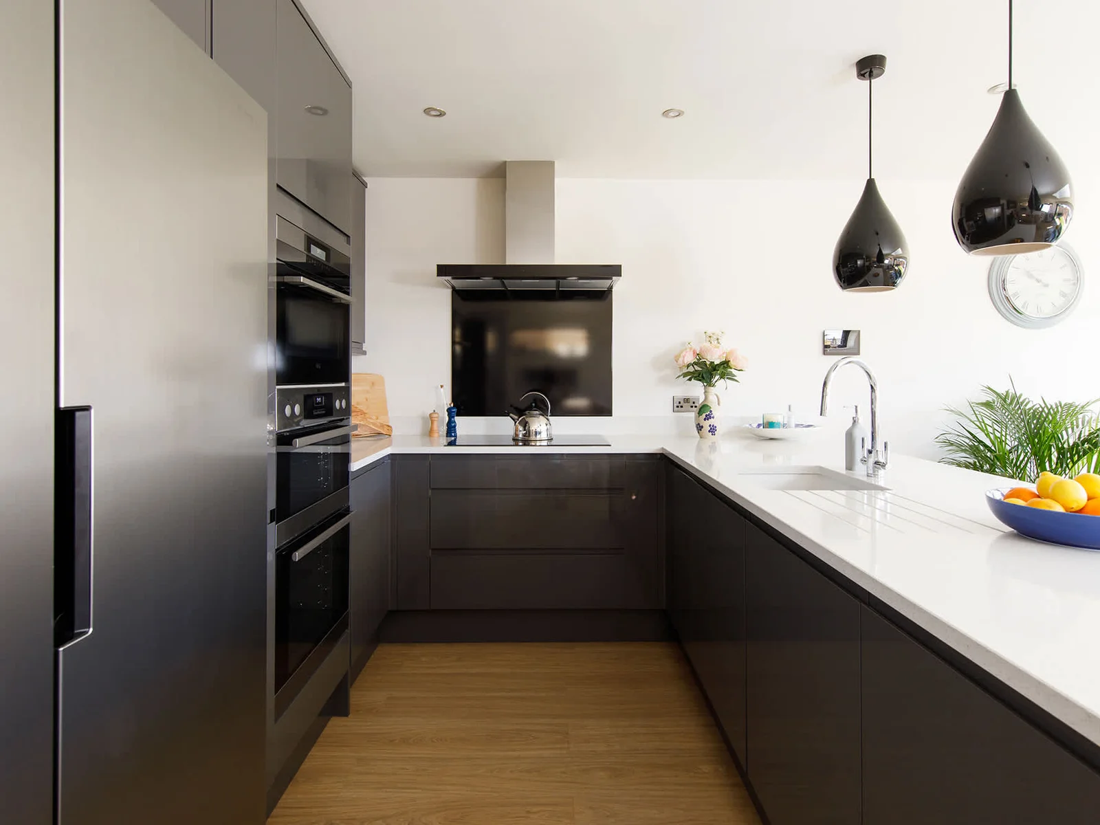 The Scandinavian style kitchen has everything you need for cooking.
