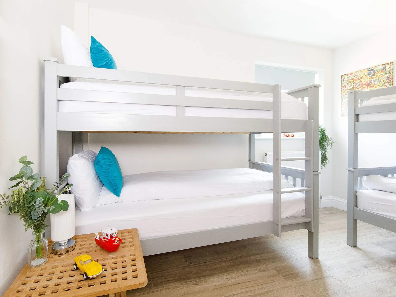 The children's room has 2 x bunk beds to sleep up to 4 children (not suitable for adults).
