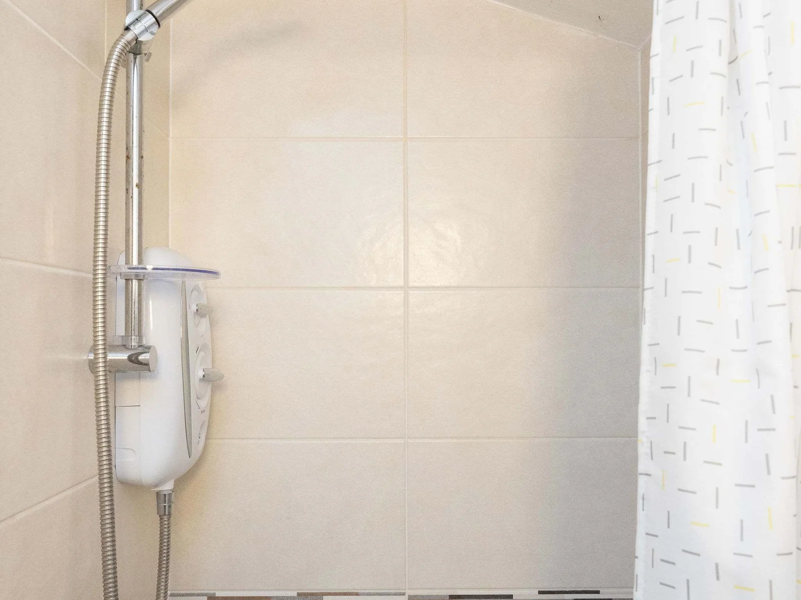 Downstairs shower room
