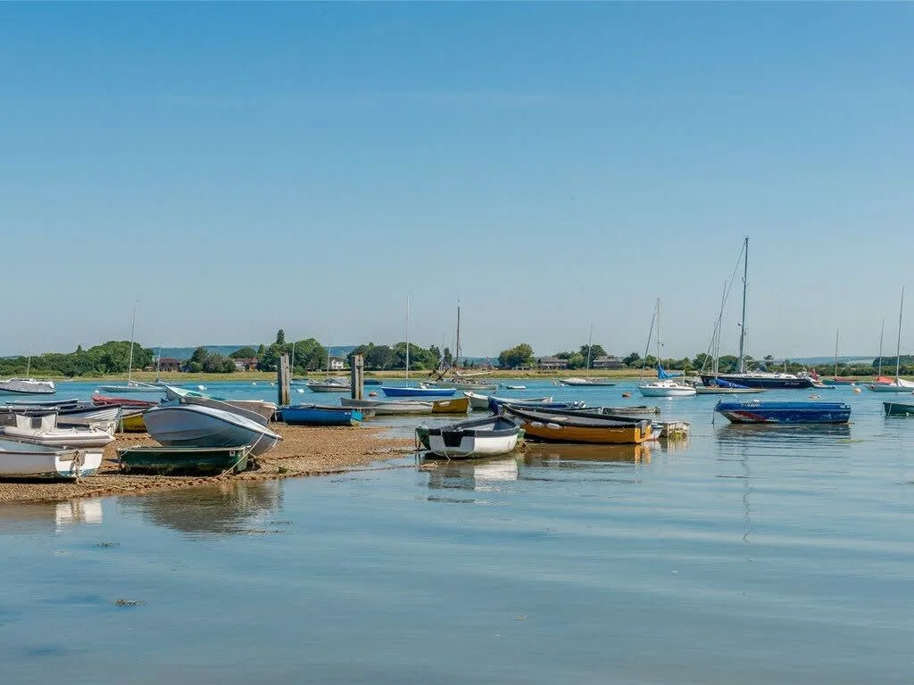 Stroll to the harbour front to watch the boats ebb and flow.