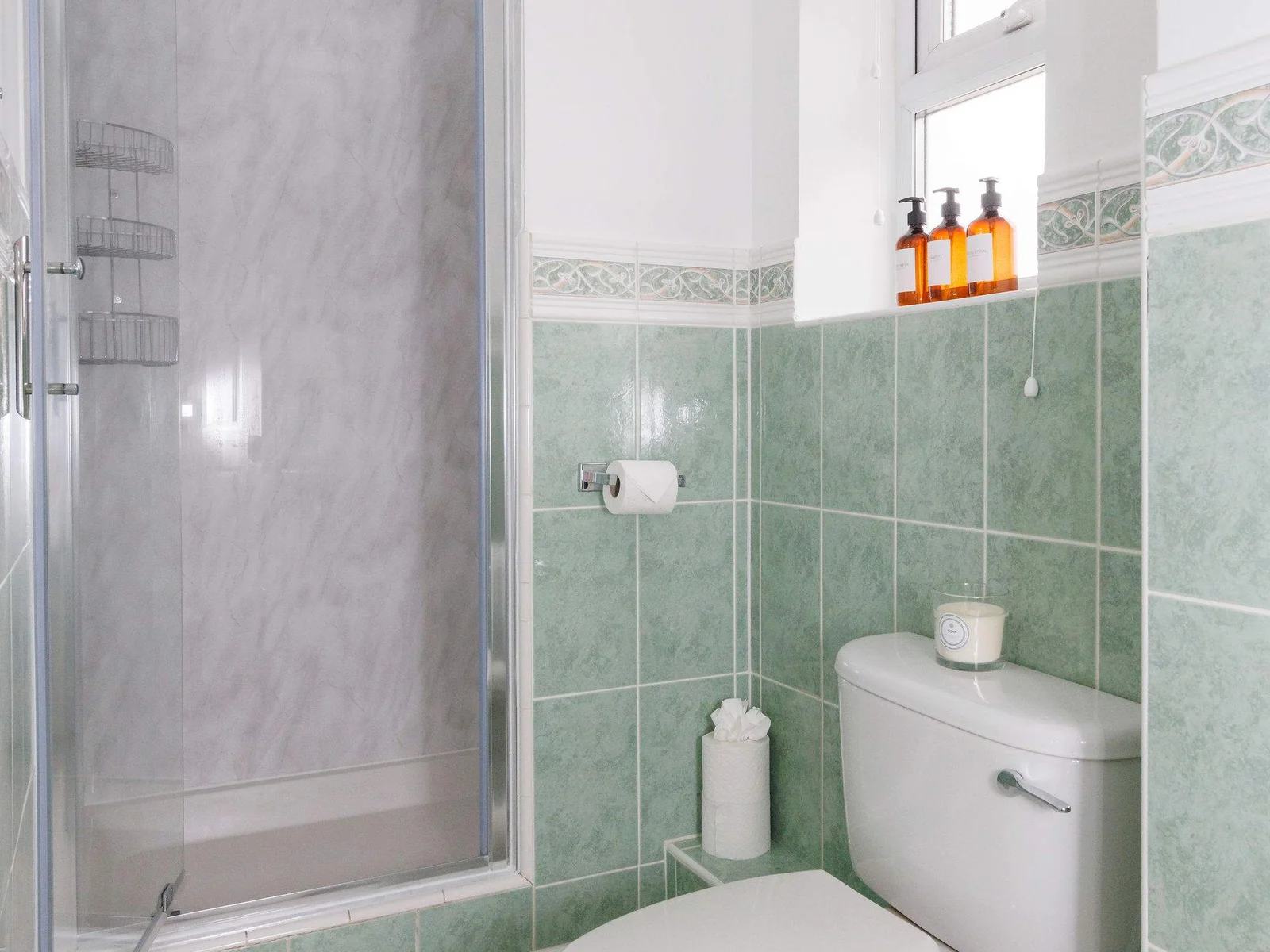 The master bedroom ensuite has a shower, sink and WC.