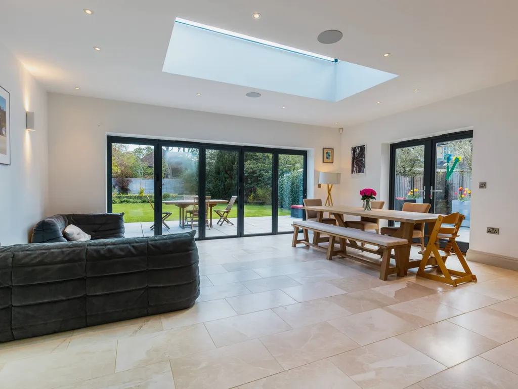 Large 6BR House near Goodwood | Garden & Parking