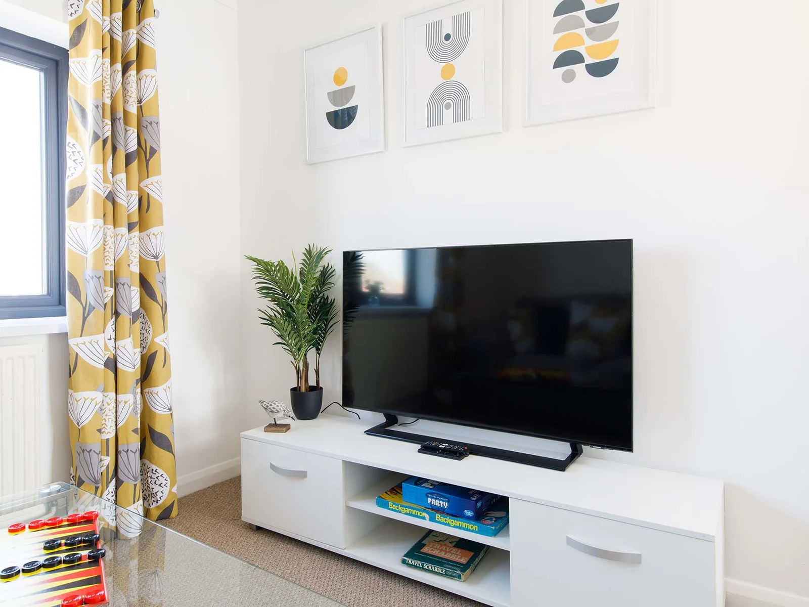 The snug lounge has a comfy sofa and Smart TV. Perfect for children to watch a film or those after a little quiet time with a good book.