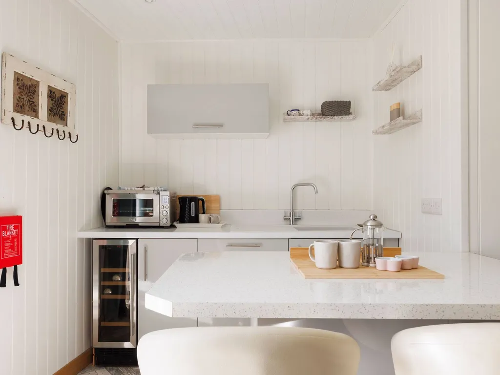 Cosy Cabin Retreat Close to Beaches