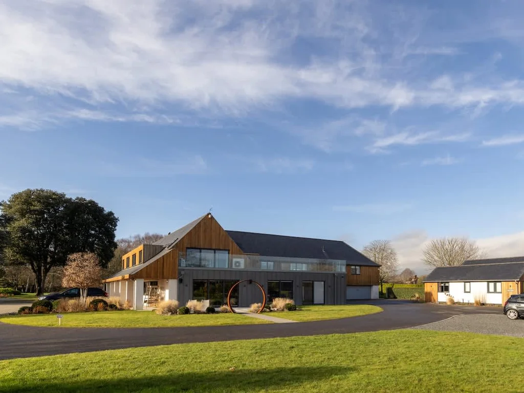 Stillwaters Estate – 14 Bd, Pool, Spa & Golf Suite