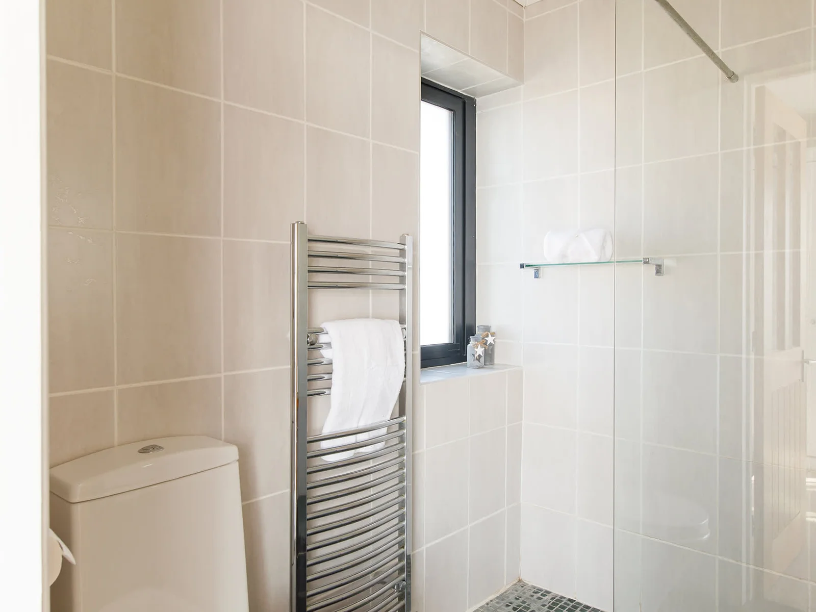 The master bedroom has a shower ensuite.