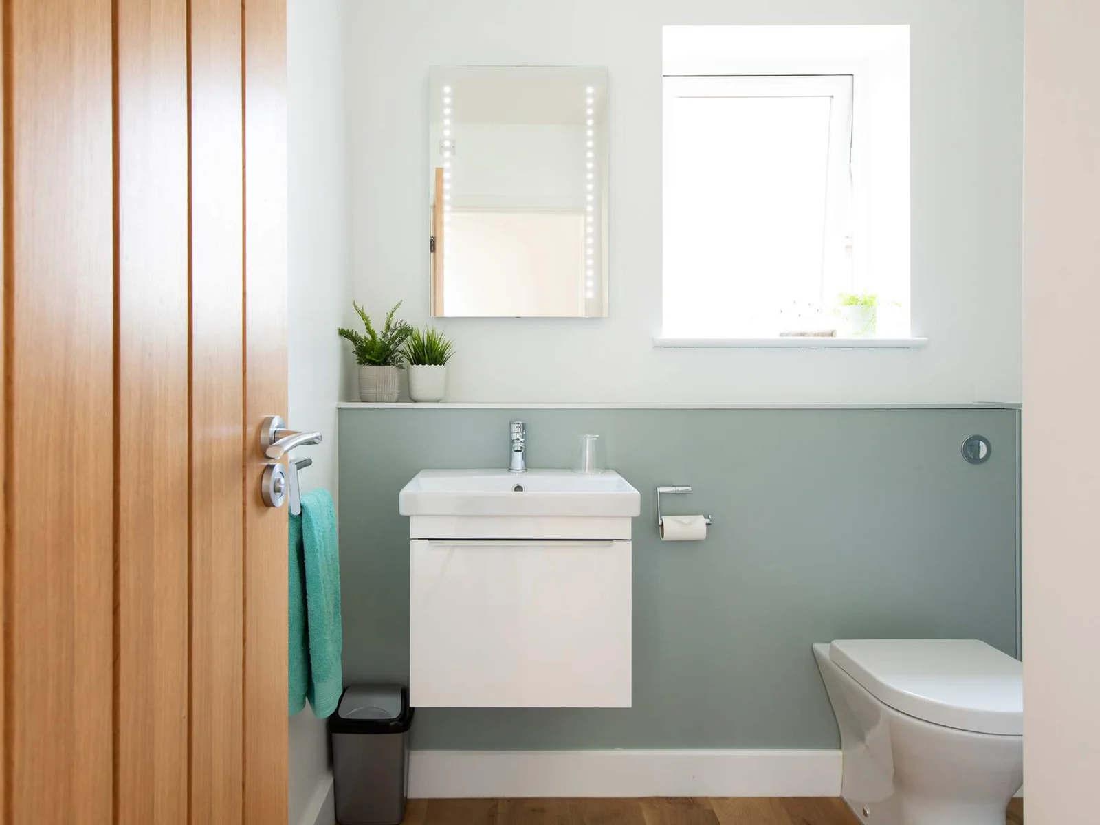 Come on into the inviting first-floor bathroom