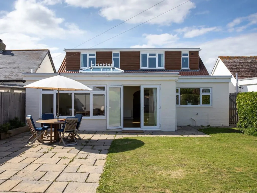 Detached Coastal Home 150m from Beach | Sleeps 8