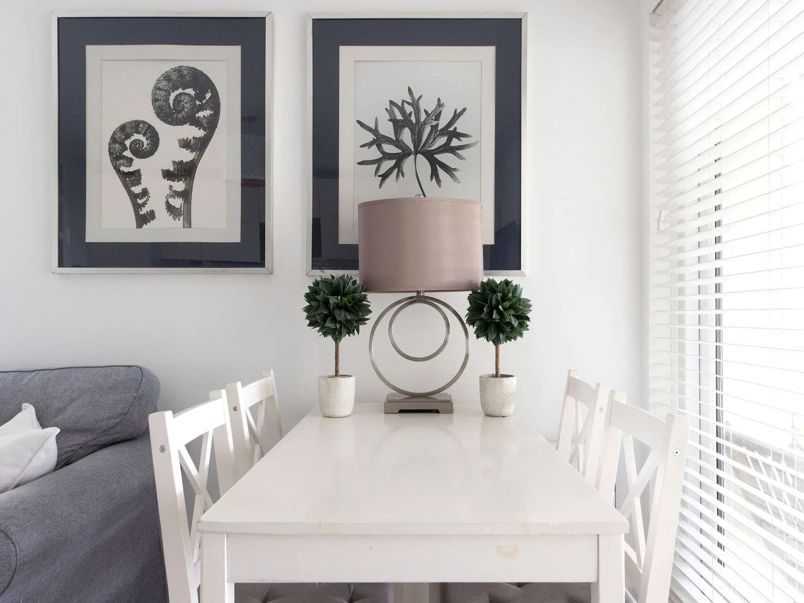 The dining table seats 4 guests, so you can enjoy all meals together.