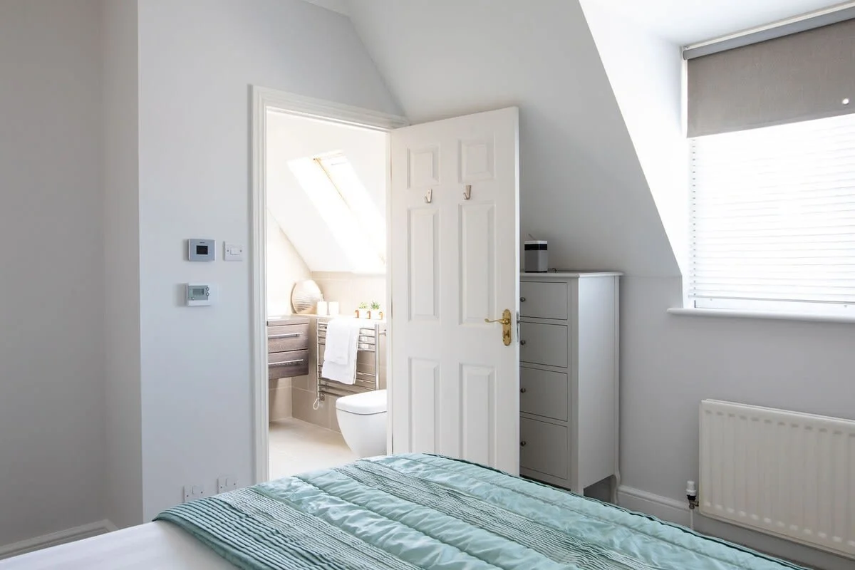 This room has the luxury of an ensuite.