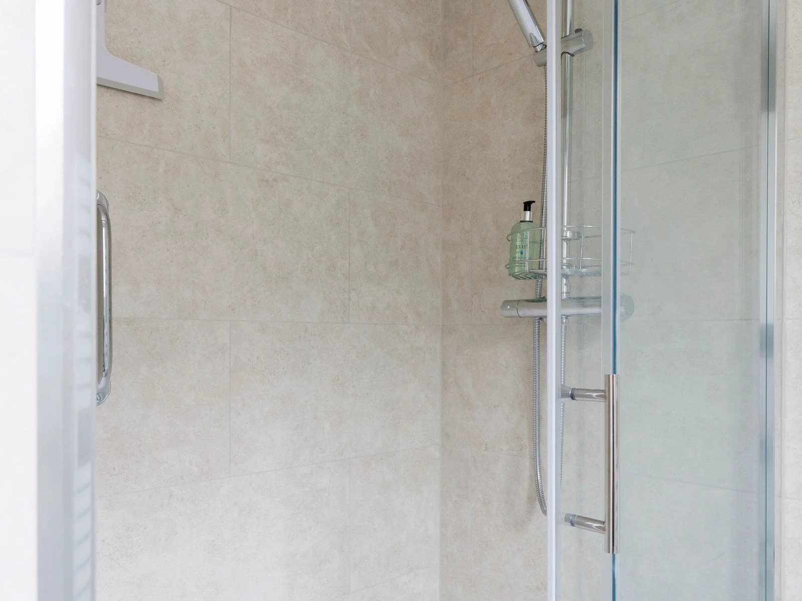 Freshen up after a day at the beach or before heading out to one of the local restaurants for dinner.